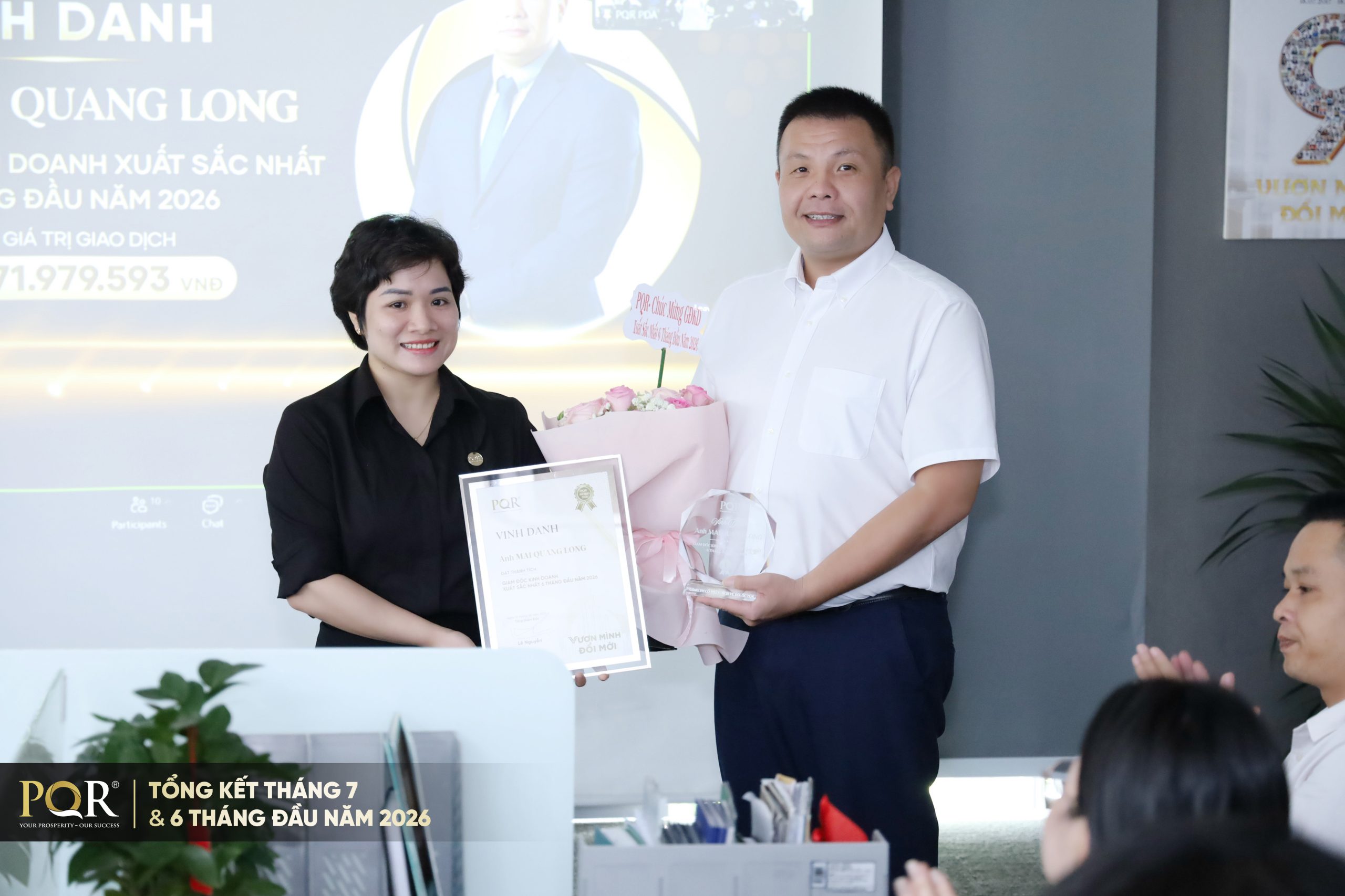 Vinh danh Anh Mai Quang Long - Giám đốc Kinh doanh xuất sắc nhất 6 tháng đầu năm 2026