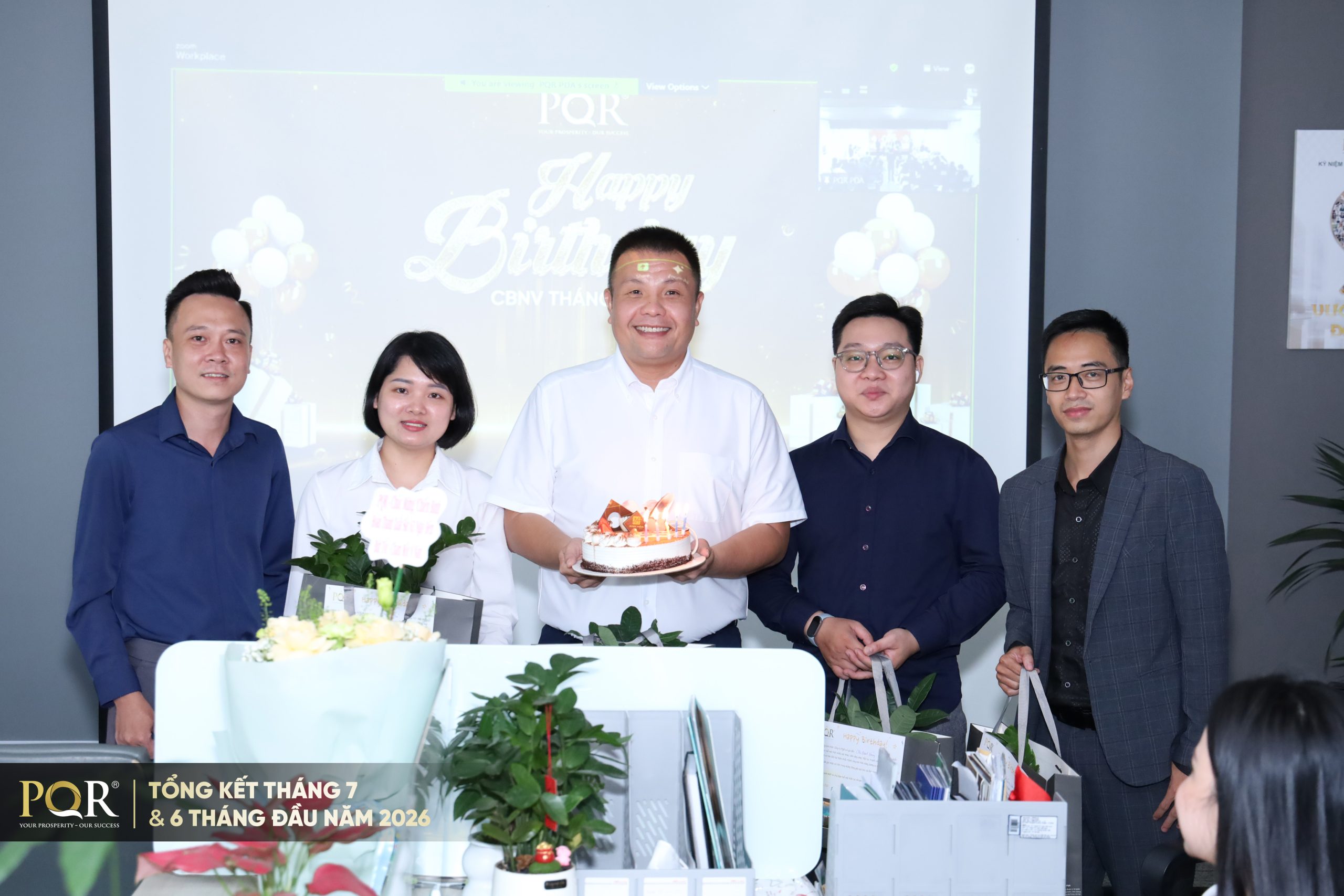 Chúc mừng sinh nhật CBNV tại đầu cầu Hà Nội